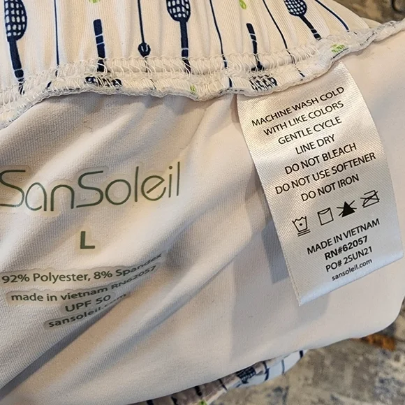 SanSoleil tennis racket/balls skort. Women's Size Large. White navy green. - Picture 4 of 16